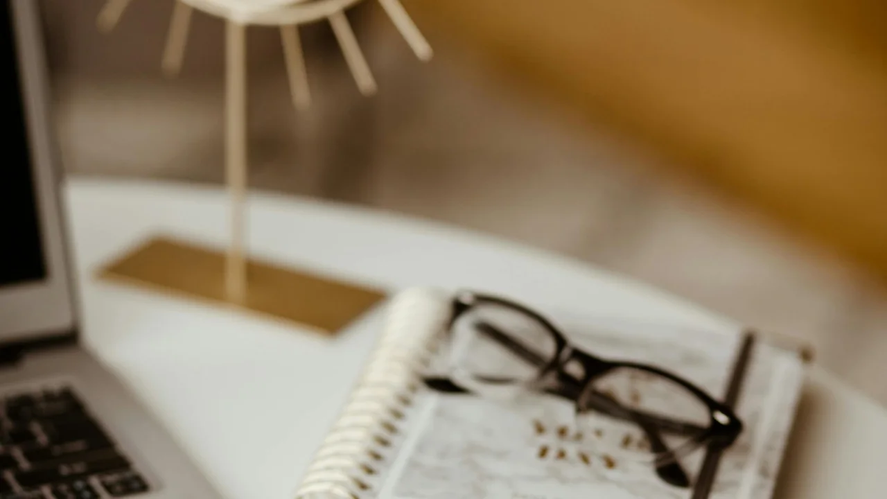 5 Daily Journaling Prompts for Self Discovery and Clarity